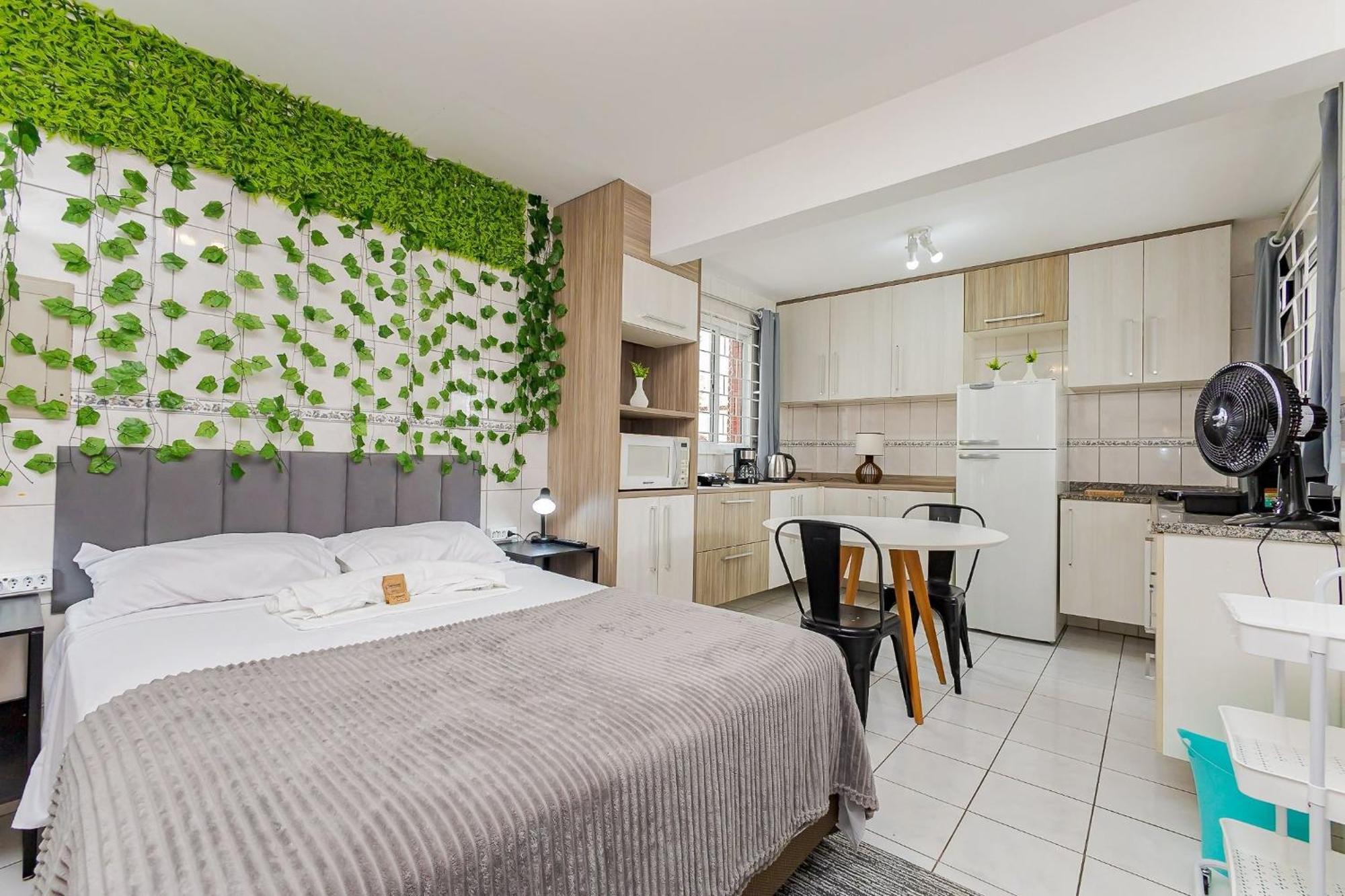 Edificio Eloi Plombon - Santa Quiteria, Apartamento Curitiba