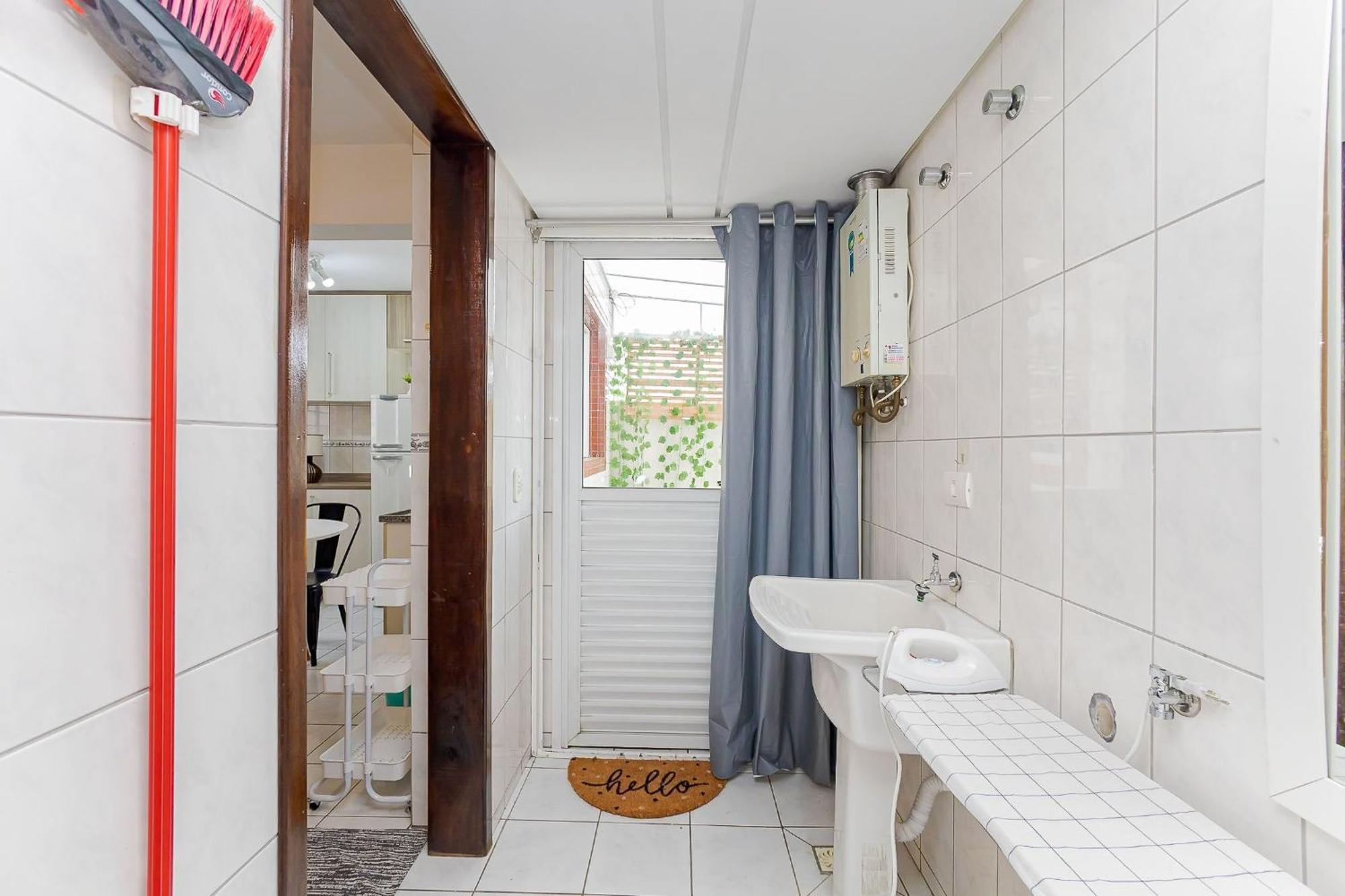 Edificio Eloi Plombon - Santa Quiteria, Apartamento *