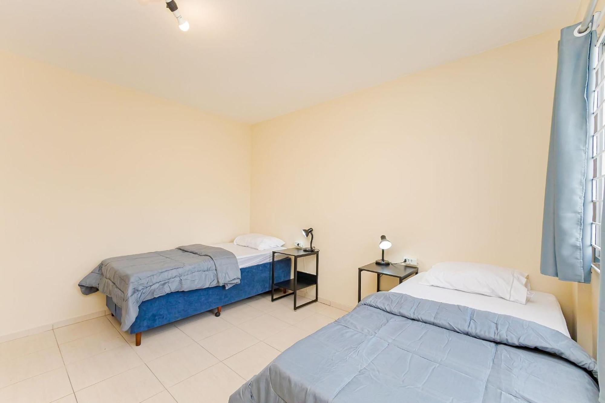 Apartamento Edificio Eloi Plombon - Santa Quiteria, *