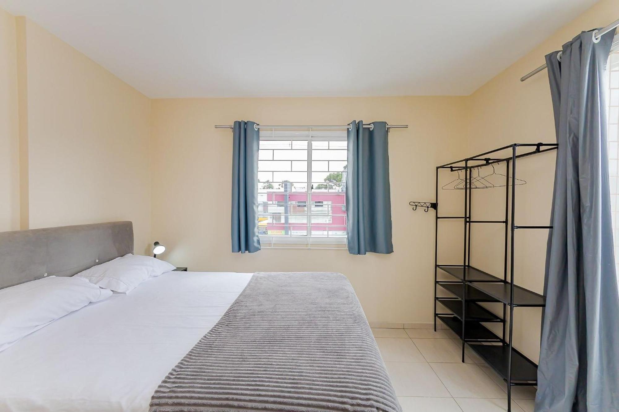 Edificio Eloi Plombon - Santa Quiteria, Apartamento *