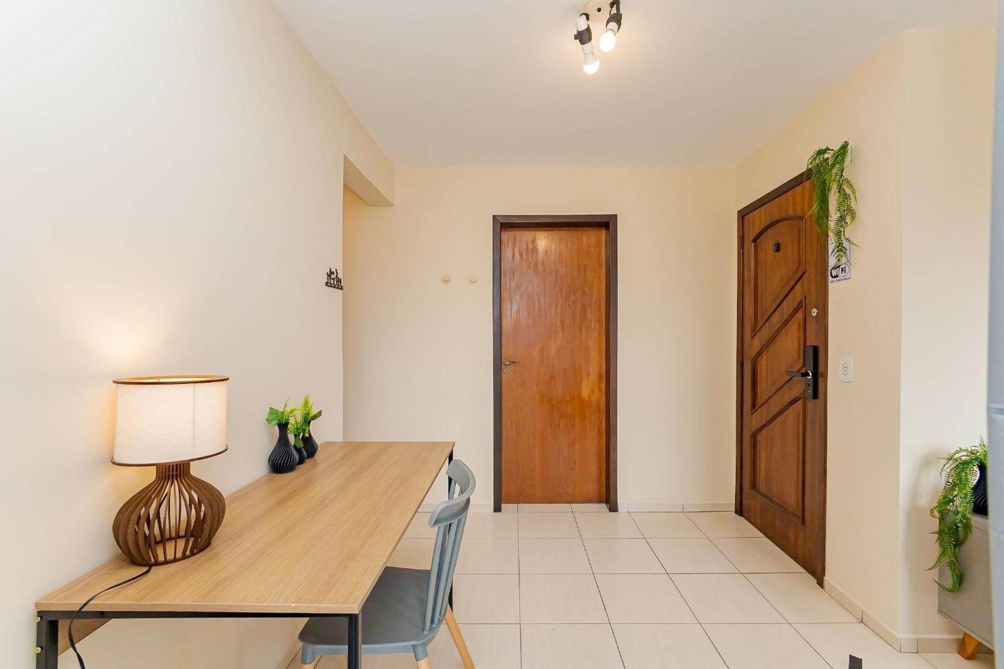 Apartamento Edificio Eloi Plombon - Santa Quiteria, *